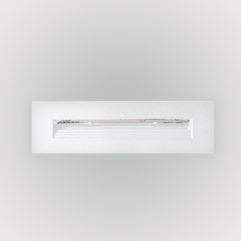 New Green by Side – 7 15/16″ x 2 9/16″ Recessed, Step Light offers high performance and quality material | Zaneen Exterior