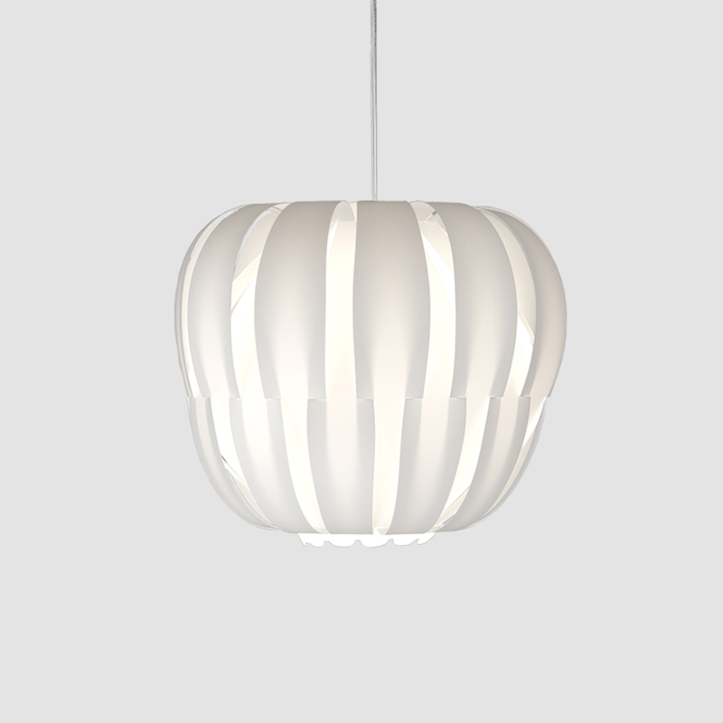 Queen by Linea Zero - Elegant lamp for centrepiece of any room giving a glamour striped lighting effect